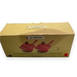 NIB**Le Creuset - Set of 2 Condiment Pots with Spoons in Flame